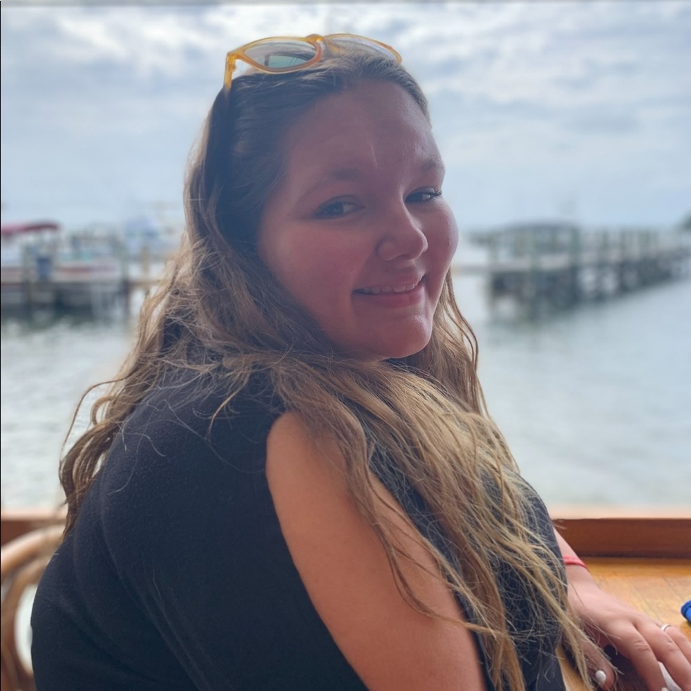 Meet your Posher, Alyssia